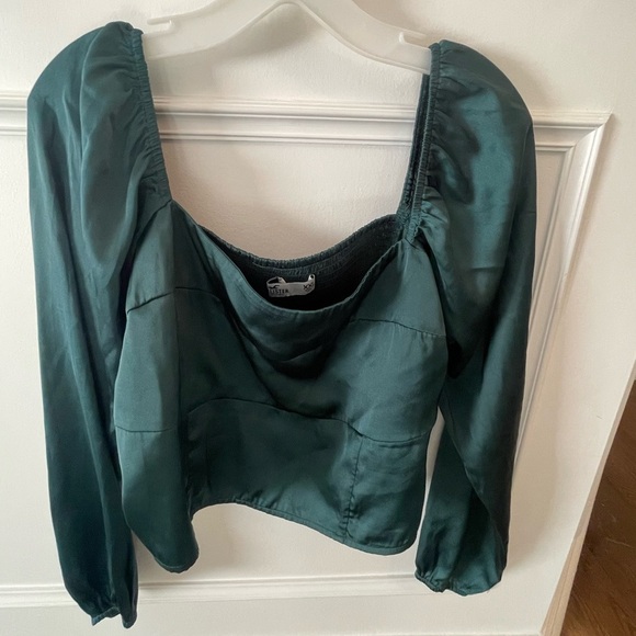 Hollister Long Sleeve satin blouse - Green - Picture 3 of 6